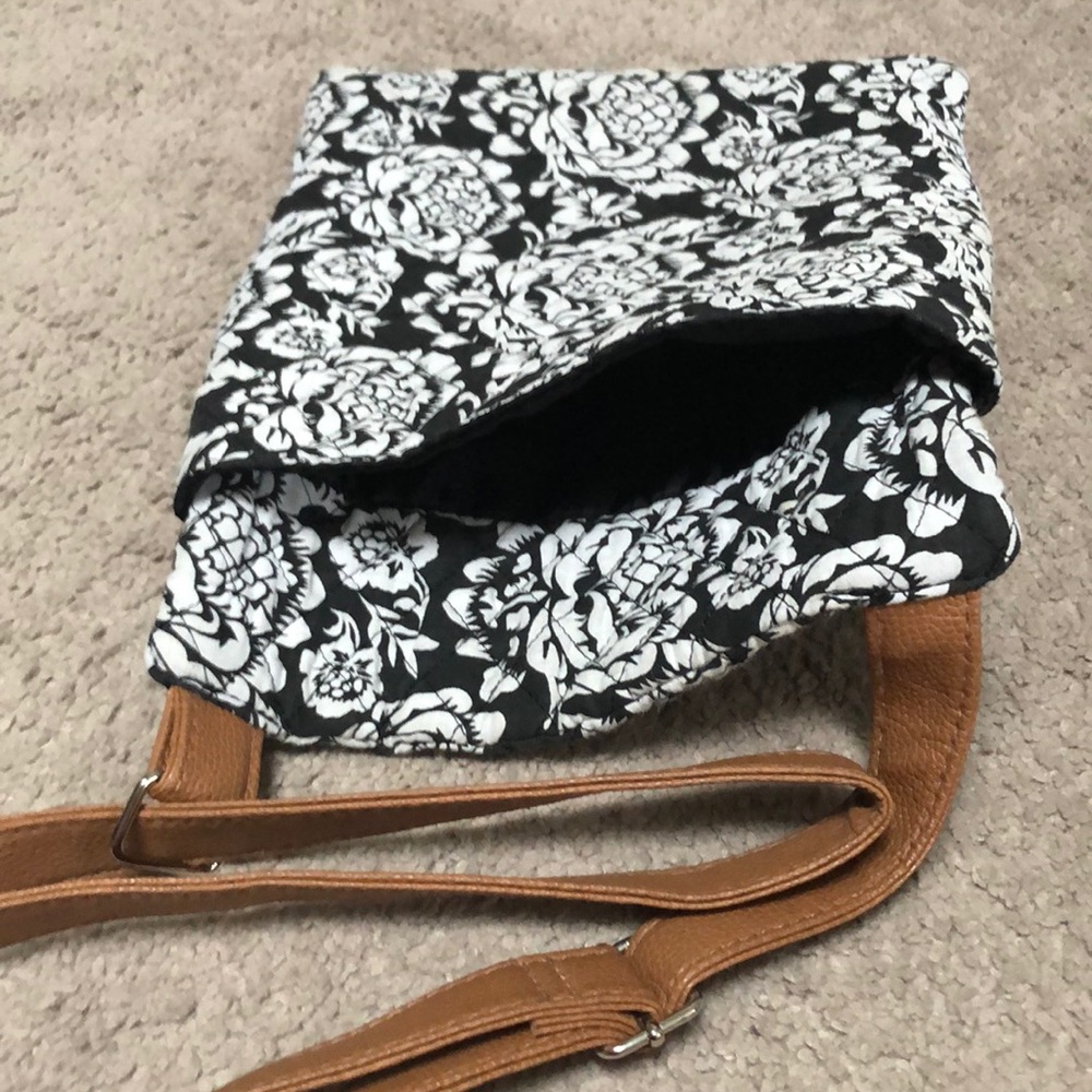 Purse - Picture 2 of 2